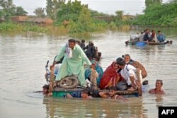 سېلابونو په ميليونونو خلک بېکوره کړي ول. د ۲۰۲۲ز کال انځور