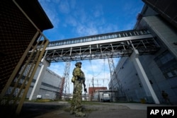 Російський військовий на захопленій ЗАЕС, травень 2022 року