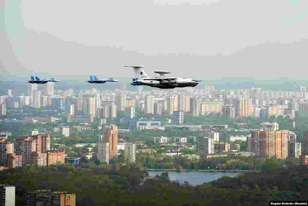 An A-50 flying in formation with fighter jets over Moscow in 2010. The surveillance jet's powerful radiation can be detected by enemy forces but due to its mobility and “over the horizon” radar range, the A-50 is vastly more difficult to target than ground-based radar systems. 