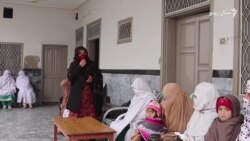 انیله شهزاد وايي پر انتخاباتی اشتهار خپل تصویر نه شي خپرولای
