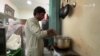 په دوبۍ کې پښتانه مسافر مزدوران په څه حال دي؟ 