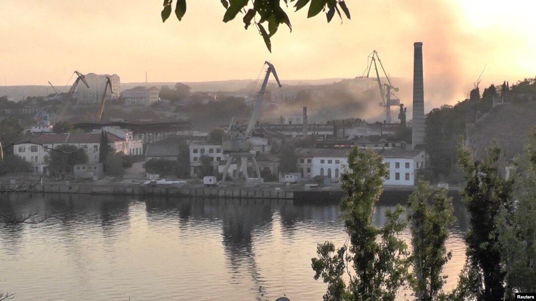 «Вранці 13 вересня 2023 року численні ракети вдарили по судноремонтному заводу «Севморзавод» у складі військово-морської бази Чорноморського флоту Росії в Севастополі»