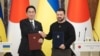 Президент України Володимир Зеленський і прем’єр-міністр Японії Фуміо Кісіда (ліворуч). Київ, 21 березня 2023 року 