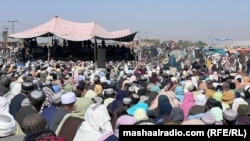 په چمن کې پرلت د اکتوبر له ۱۲مې پیل شوی دی ـ د اکتوبر ۲۵مې انځور.