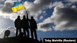 «ЄС підтримує встановлення миру якнайшвидше. Але Україні вирішувати, на яких умовах мають починатися переговори про мир», – Петер Стано