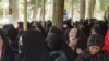 زنان در ولایت فراه از سنتی بودن جامعه و محروم ماندن از حق میراث پدری٬ شکایت دارند