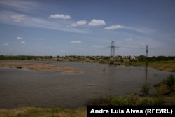 The water level has risen in artificial lakes surrounding Odradokamyanka village.