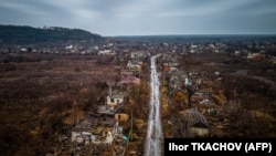 Російські війська обстріляли з важкої артилерії та реактивних систем залпового вогню «Ураган» чотири населених пункти на півночі Донецької області. Фото ілюстративне 