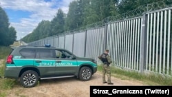 Супрацоўнік польскай Памежнай варты на мяжы зь Беларусьсю