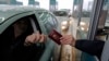 Ад пачатку году ў межах бязьвізу Беларусь наведалі каля 90 тысяч іншаземцаў. Адкуль больш за ўсё ахвотных