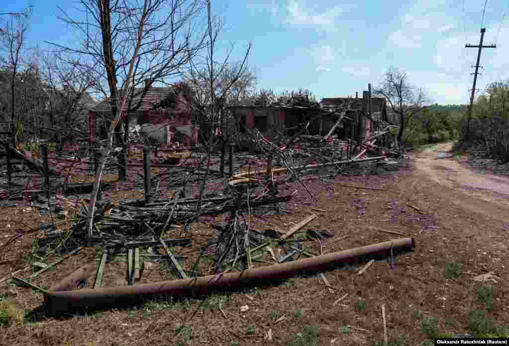 A view of the shattered Ukrainian town of New York, which lies some 35 kilometers to the north of the Russian-held city of Donetsk. Kyiv's troops took a series of villages south of Velyka Novosilka and seized high ground around Bakhmut, both north of the city and also to its south, near the village of Klishchiyivka.