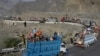 بیش از ۲۰۰ خانواده مهاجر افغان از ایران و پاکستان به افغانستان برگشت داده شده اند