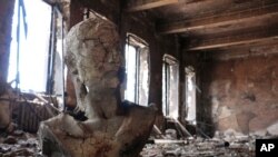 Наслідки масштабного вторгнення Росії до України. Маріупольський краєзнавчий музей, який згорів після обстрілу. Маріуполь, 28 квітня 2022 року