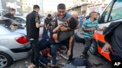 بمباران پی هم غزه منجر به کشته شدن تعداد زیادی از افراد ملکی به شمول زنان و کودکان شده است