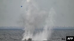 По словам Зеленского, во встрече участвуют представители Великобритании, Франции, Украины и Турции