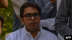 شهباز ګېل د پاکستان تحریک انصاف د مشر عمران خان د چارو دفتر مشر او نېږدې سلاکاردی - پخوانی انځور.