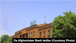 علاقمندی به سرمایه گذاری در افغانستان در حالی ابراز شده است که سیستم بانکی این کشور از کار افتاده و سرمایه های بانک مرکزی نیز در بیرون منجمد شده است