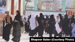 یکی از مکاتب دخترانه در غرب افغانستان که در نتیجه محدودیت های طالبان مسدود شده است. 