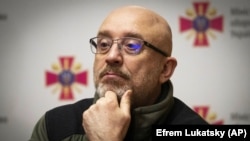 Олексій Резніков в оприлюдненні інформації про нібито закупівлі за завищеними цінами вбачає «спробу підриву довіри до Міноборони»