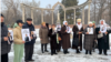 Кемпир-Абад иши боюнча камалгандардын жакындары. Бишкек. 2022-жылдын 22-декабры. 