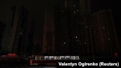 В «Укренерго» кажуть, що неможливо зараз назвати жодних точних термінів повного відновлення.