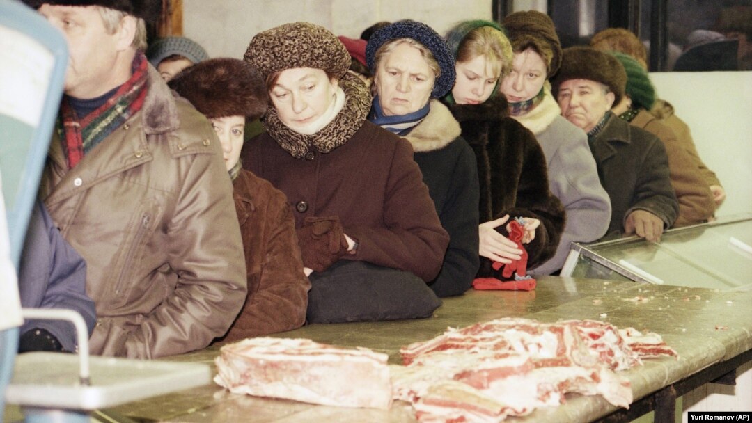 მოსკოველები ხორცის რიგში 1991 წელს. გახდება თუ არა კომუნისტური ეპოქის მსგავსი რიგები კვლავ ჩვეული მოვლენა რუსეთში?