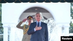 د پاکستان جاسوسي ادارې ته د نوي کار سپارلو په اړه پر وزیراعظم شهباز شريف نيوکې شوې. پخوانی انځور