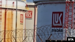 Резервуари одного з підприємств «Лукойла», фото ілюстративне