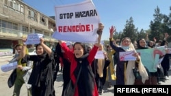 د اکتوبر پر لومړۍ نېټه لاریونوالو په برید کې د وژل شویو او ژوبلو کورنیو ته د انصاف غوښتنه کوله.