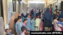تعدادی از زنان و کودکان افغان که در ماه های اخیر در پاکستان به زندان انداخته شده اند.