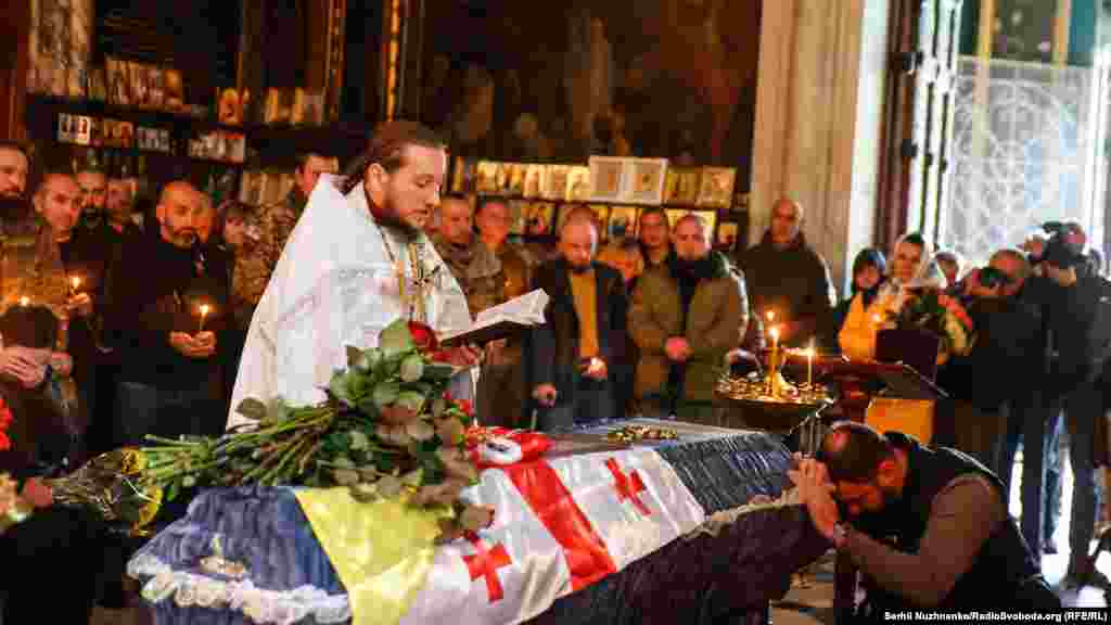 Заупокійна служба в Володимирському кафедральному соборі в Києві, 13 жовтня 2022 року