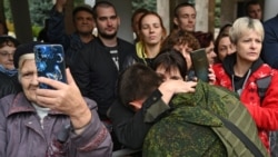 "Я приехал за родину воевать, а тут ничего нет"