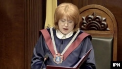 Hotărârea a fost citită de președinta Curții Constituționale, Domnica Manole.