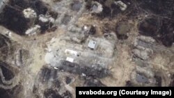 Залишки укріплень та окопів у таборі