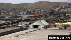 آرشیف - طیاره های قوای هوایی سابق افغانستان در میدان هوایی نظامی کابل