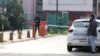 Policija pred gimnazijom "Josip Broz" u Skoplju zbog dojave o bombi, 12. decembar 2022.