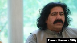علی وزیر