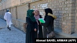 بسیاری از دانش آموزان نگران اند که بخش ارشاد و دعوت اسلامی محدودیت های تازه یی وضع کند