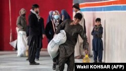 نهاد های غیر دولتی در افغانستان بیشتر در بخش های امداد رسانی و آموزشی کار می کنند