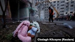 25 людей залишаються у лікарнях, із них троє дітей