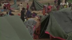 د بې کوره سېلاب ځپلو خېمې د دوړو طوفان ووهلې