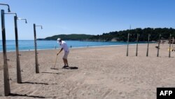 Čišćenje plaže u Budvi