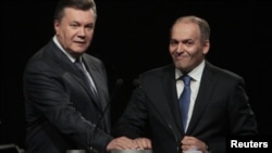 Тодішній президент України Віктор Янукович (ліворуч) і олігарх Віктор Пінчук. Дніпропетровськ, 2012 рік (ілюстраційне фото)