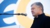 Дружина Петра Порошенка повідомила, що його стан через коронавірус погіршився