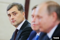 Владислав Сурков під час зустрічі президента Франції Франсуа Олланда та президента Росії Володимира Путіна, 4 вересня 2016 року