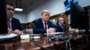 На суді у справі проти Трампа щодо ймовірних виплат Стормі Деніелс обрали перших присяжних