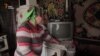 Що показують по телевізору в селищі Невельському Донецької області? (відео)