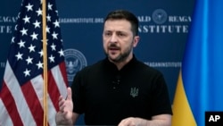 Президент України Володимир Зеленський виступає в Інституті Рональда Рейгана на полях саміту НАТО у Вашингтоні, 9 липня 2024 року