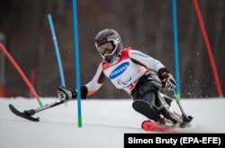 Німкеня Анна-Лена Форстер стає паралімпійською чемпіонкою серед жінок у категорії «сидячи»