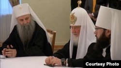 რუსეთის პატრიარქი კირილე ხელზე Apple Watch-ით. ფოტო: kremlin.ru